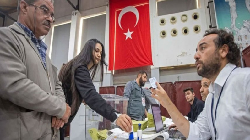 أكثر من 1.2 مليون تركي يدلون بأصواتهم بالخارج.. وبدء التصويت بدول عربية
